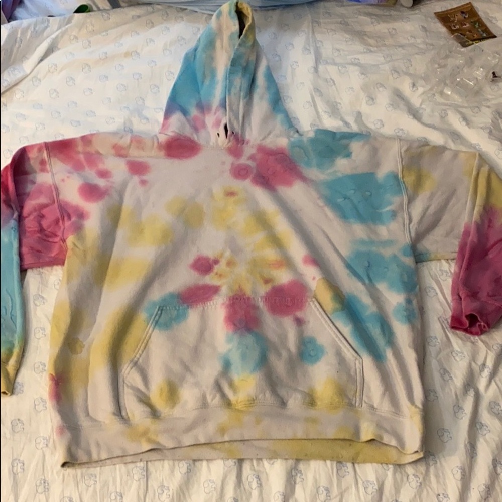 tie-dye hoodie